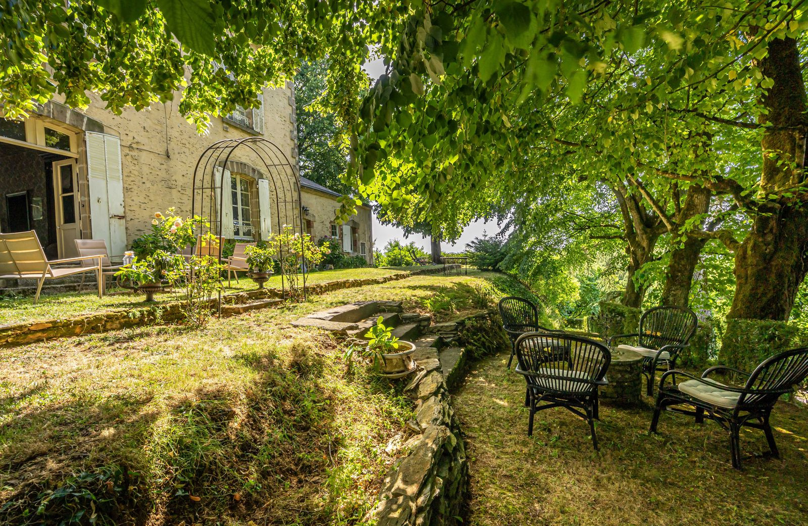 vente maison à LA CHÂTAIGNERAIE - 670 000